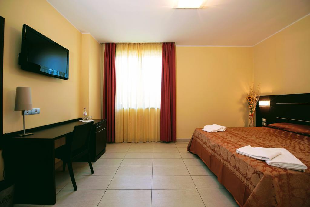Hotel Letizia Borello エクステリア 写真