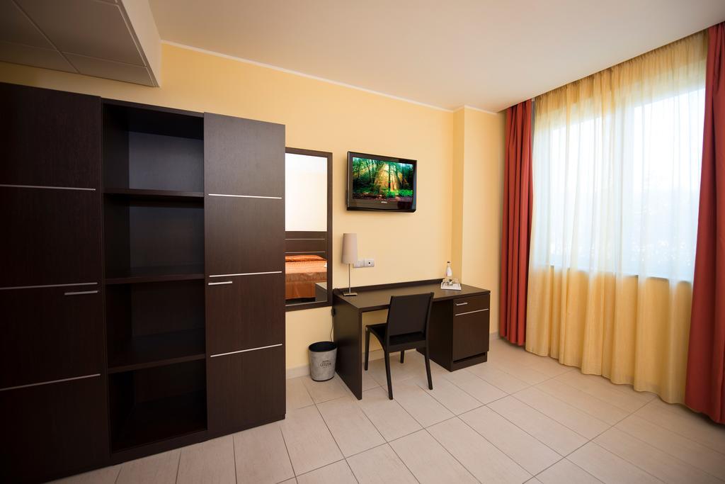 Hotel Letizia Borello エクステリア 写真