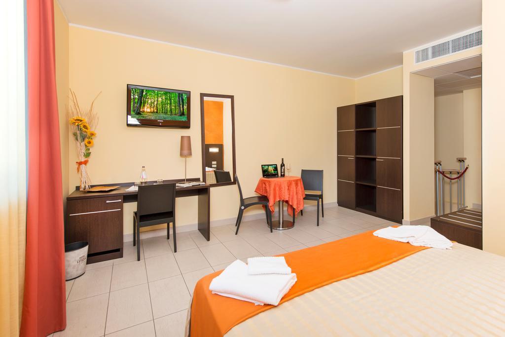 Hotel Letizia Borello エクステリア 写真